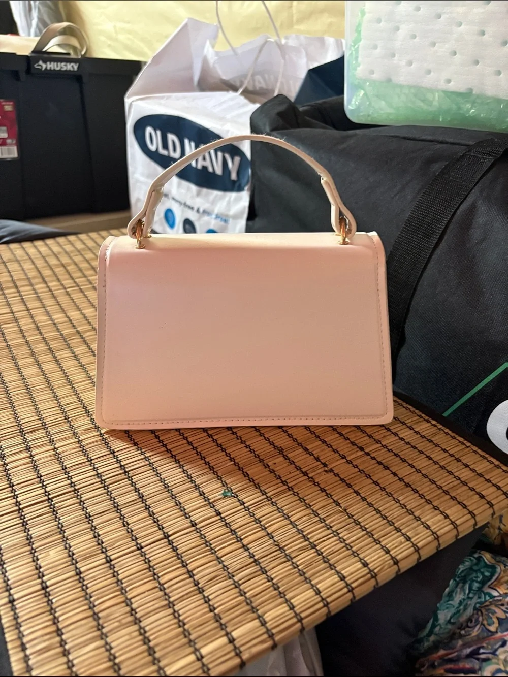 Chic Top-Handle Women's Handbag in Pale Pink